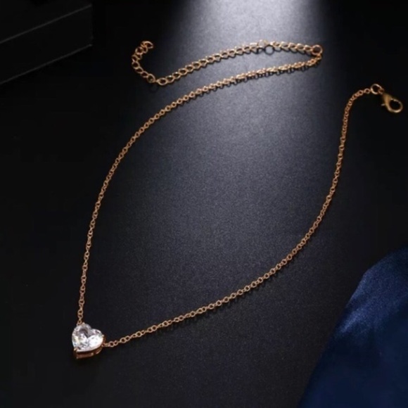 NEW Gold Dainty Sparkly Heart Necklace - Picture 2 of 3